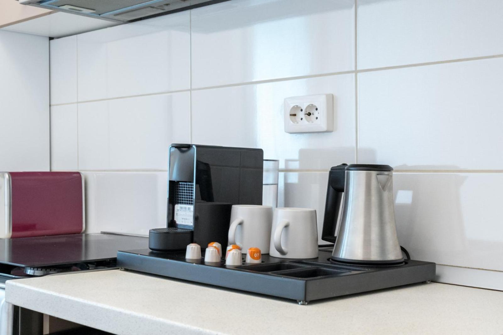 Highline Downtown Residences 6 Persons Family Apartment Bucarest Esterno foto