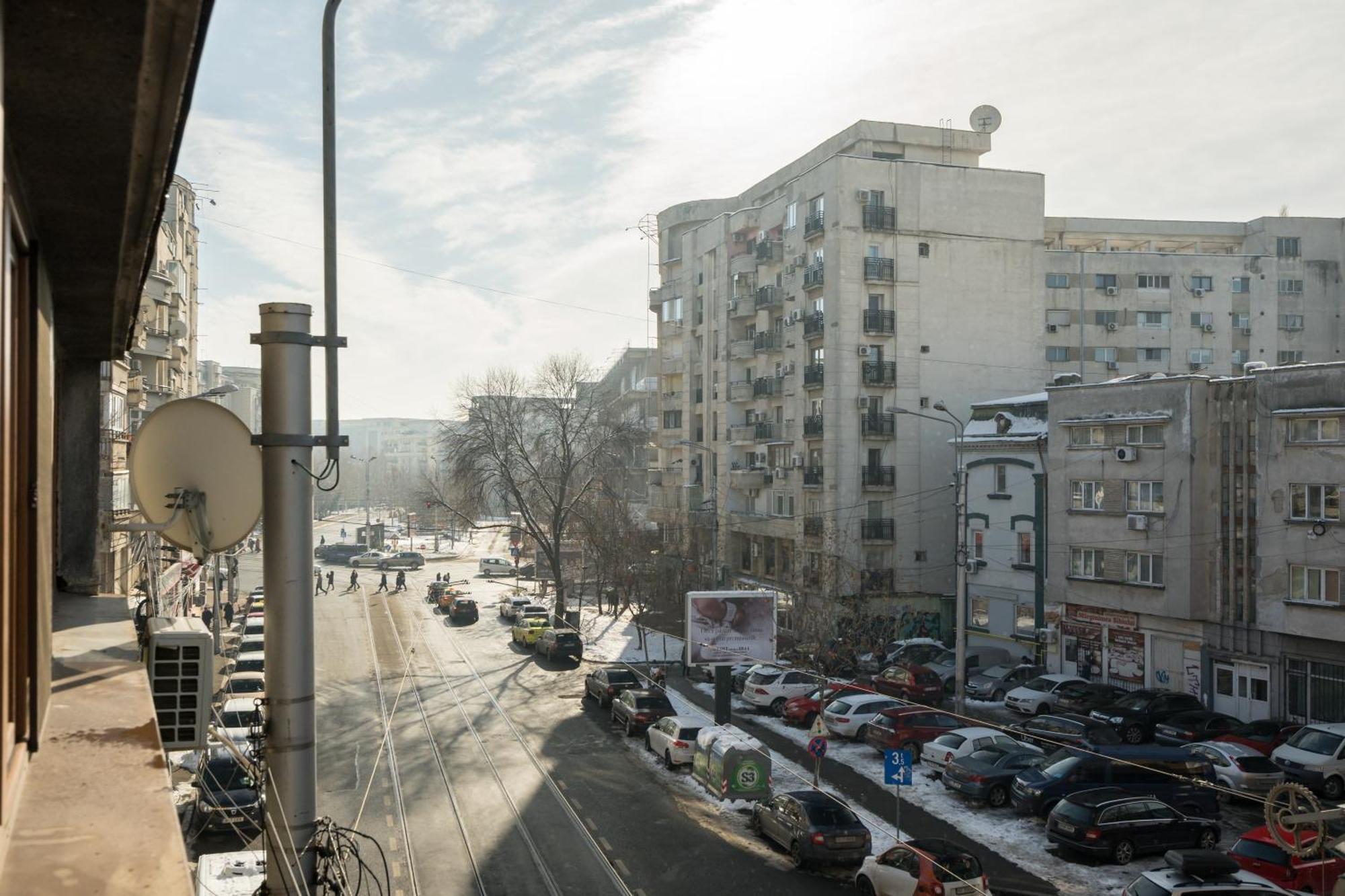 Highline Downtown Residences 6 Persons Family Apartment Bucarest Esterno foto