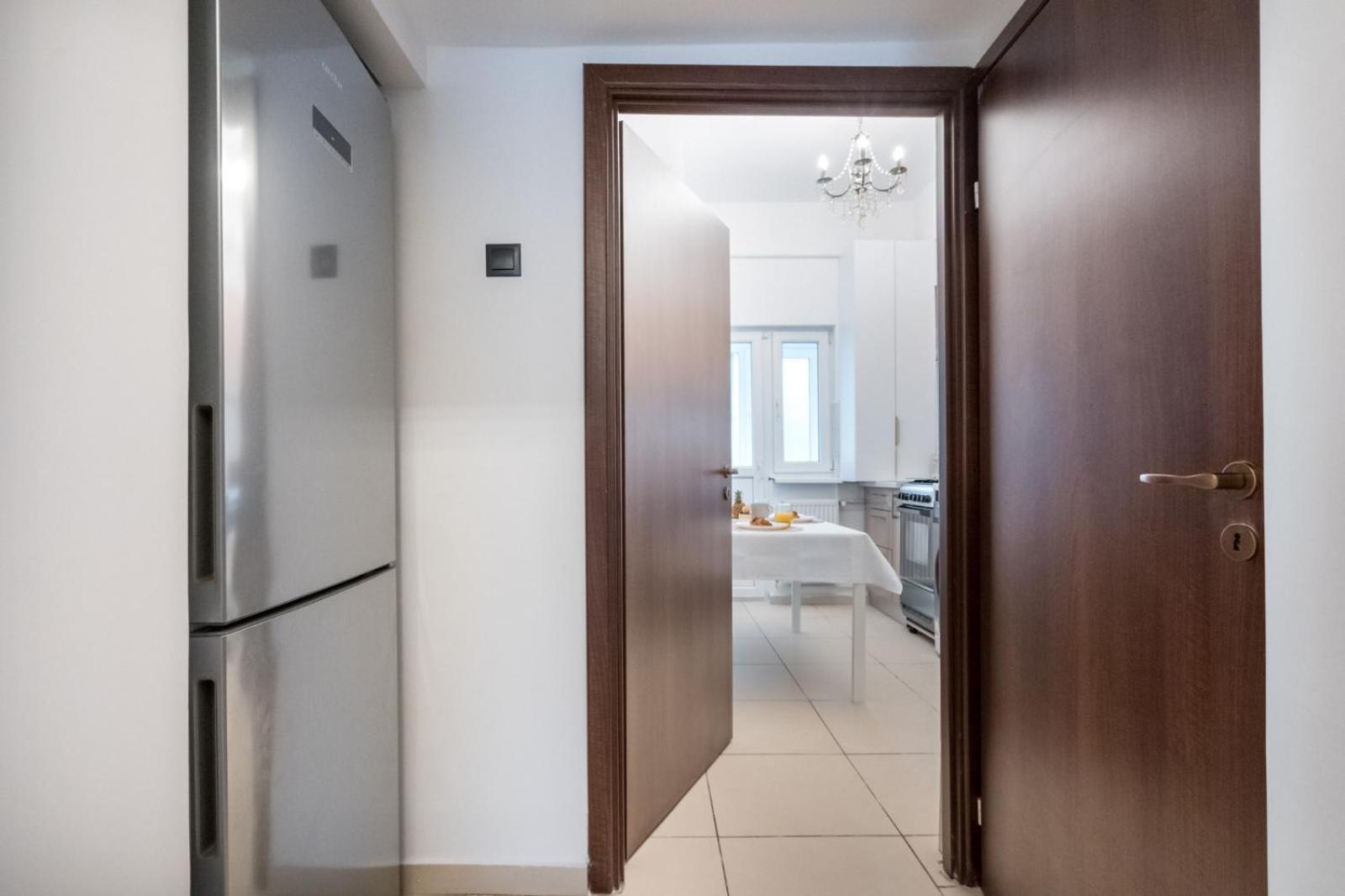 Highline Downtown Residences 6 Persons Family Apartment Bucarest Esterno foto