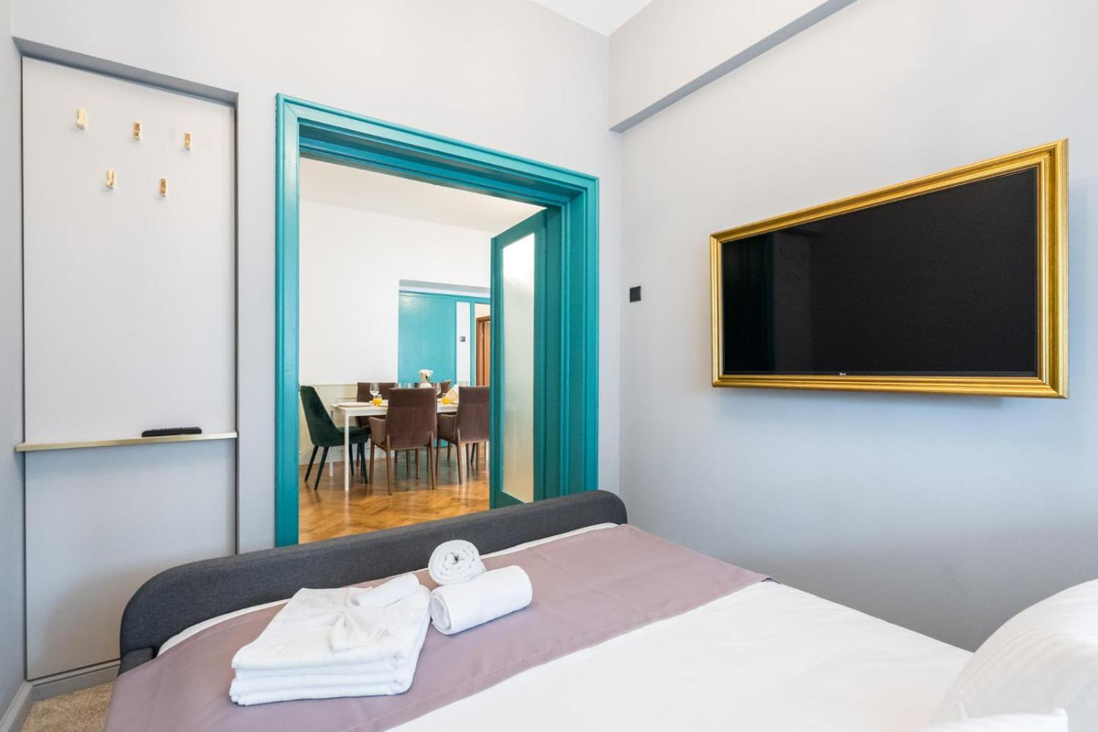 Highline Downtown Residences 6 Persons Family Apartment Bucarest Esterno foto