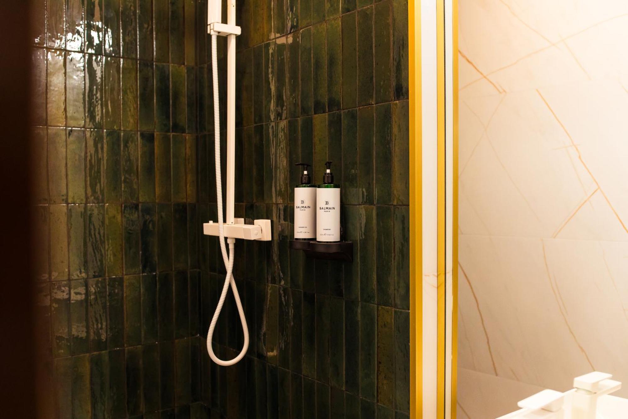 Highline Downtown Residences 6 Persons Family Apartment Bucarest Esterno foto